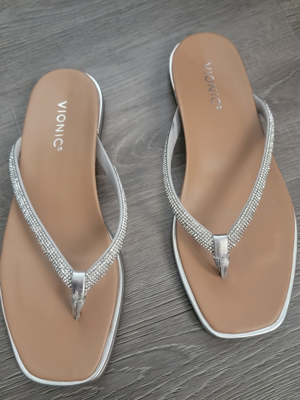 Vionic Silver Rhinestone-Embellished Tan Footbed Thong Sandals US 9 EU 40